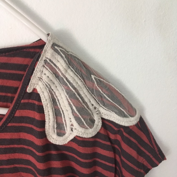 Adorable top | PLEASE BUNDLE | - Picture 2 of 2